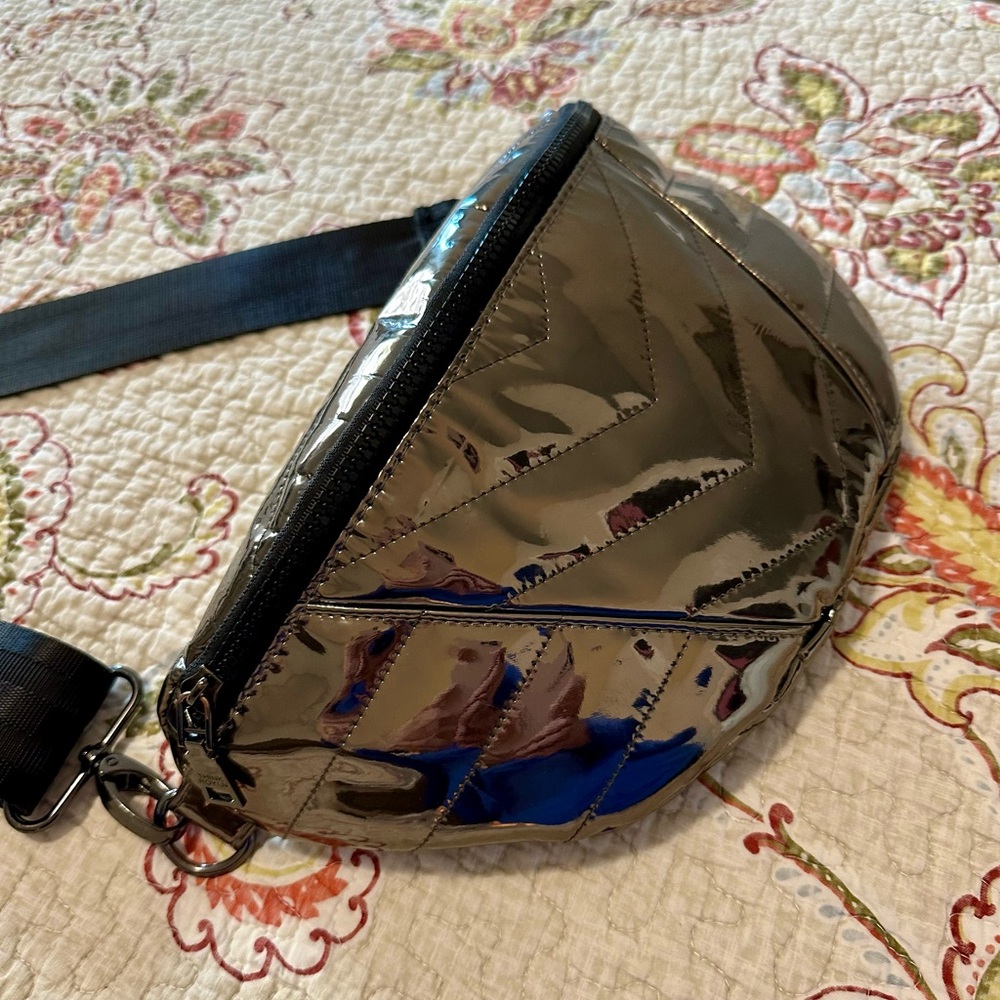 Evereve Metallic Gunmetal Quilted Crossbody Belt Bag - Picture 5 of 12
